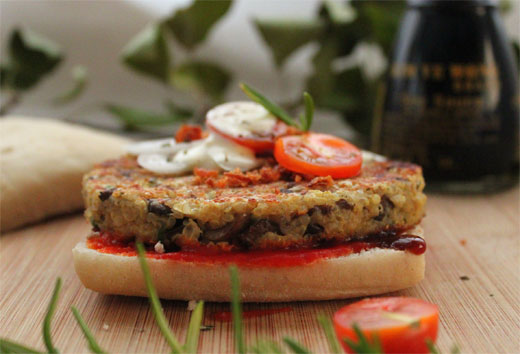 Hamburguesa fitness de quinoa y champignones.